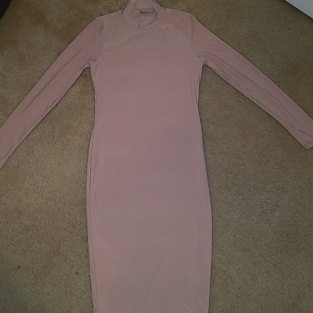Dress - Picture 2 of 3